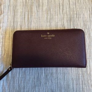 Kate Spade zip wallet.
